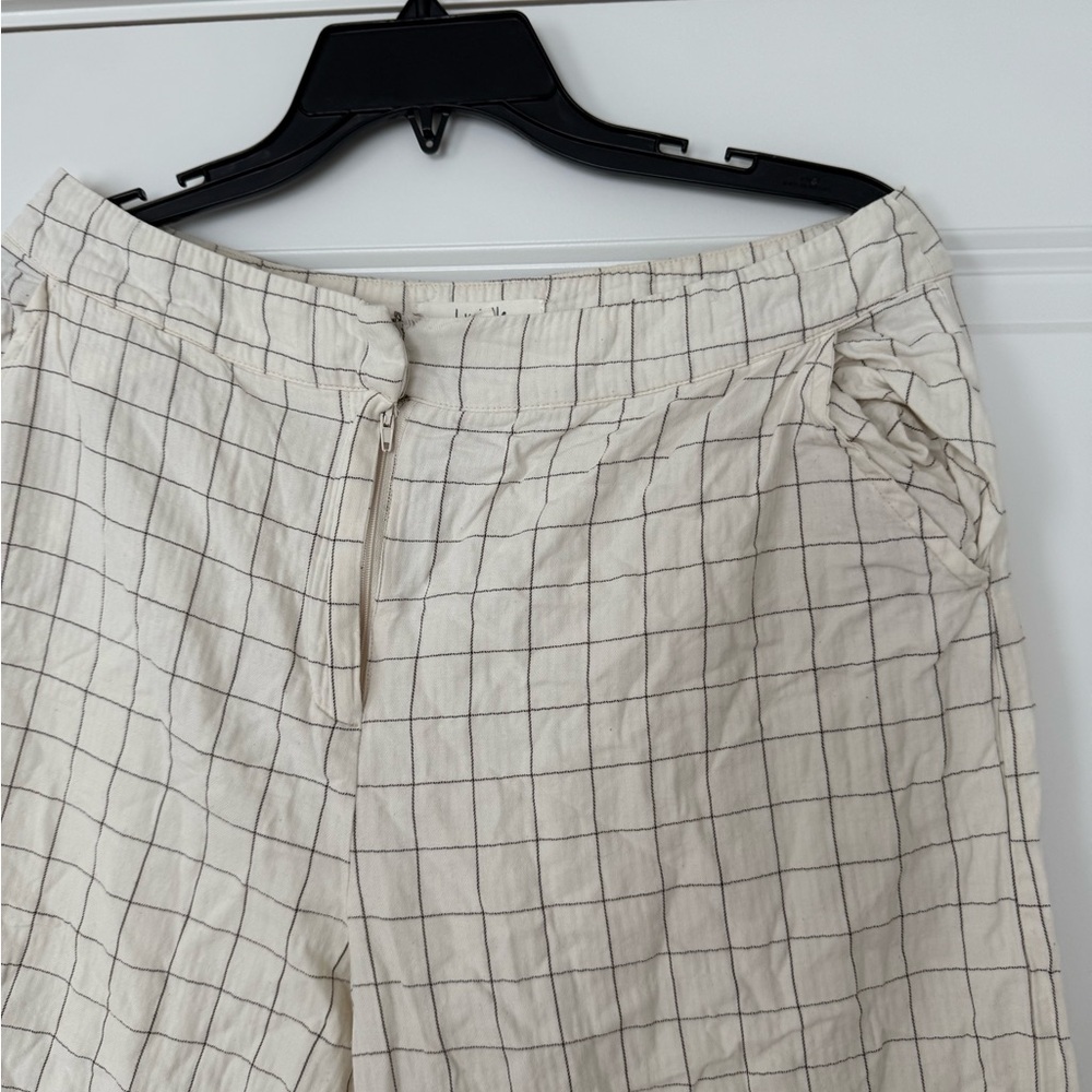 Cream Grid Pattern Cropped Pants